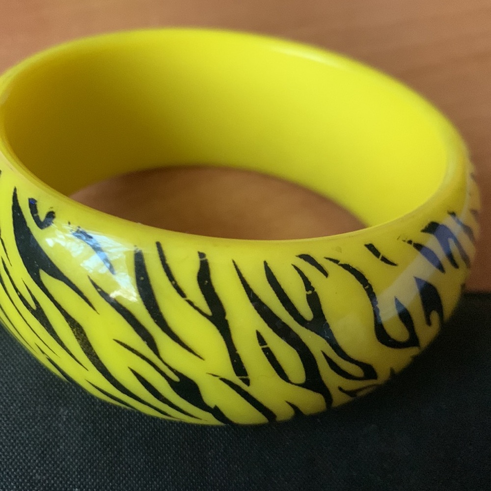 Animal print bracelet